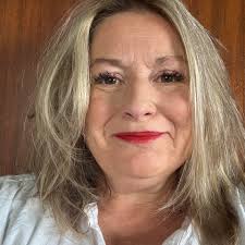 Wonder if anyone knows where I could get a cake made for 27th june for my  daughter birthday