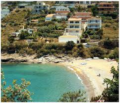 Στην παραλία κακιάς θάλασσας στην κερατέα στο ηλεκτρα cinemax την κυριακή 6 αυγούστου στις 8:30μ.μ., μην τη χάσετε. Deite Poy 8a Pate Gia Mpanio Se Psagmenes Paralies Entos Attikh