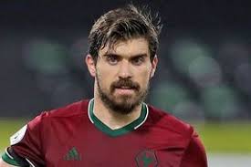 Latest on villarreal defender pau torres including news, stats, videos, highlights and more on espn. Manchester United Hold Pau Torres Transfer Talks As Ole Gunnar Solskjaer Eyes Deal Football Sport Express Co Uk