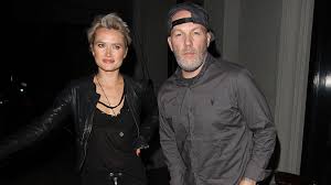 Limp Bizkit Frontmann Fred Durst Von Dritter Frau Geschieden Promiflash De