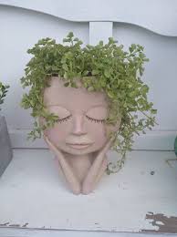 Weird (and Wonderful) Secondhand Finds That Just Need To Be Shared