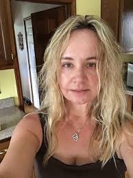 Amazon.com: Tremor in the Hills (Quakes and Secrets: The Tamara Mysteries):  9781731203021: Matta, Cristina: Books