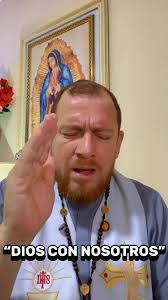 Elvia Bucio's Instagram, Twitter & Facebook