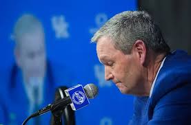 Andy Beshear calls out University of Kentucky over Mitch Barnhart golden  parachute deal - Yahoo Sports
