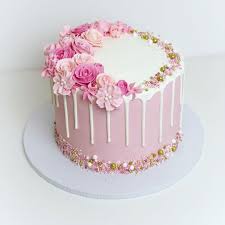 Wilton Cake Decorating On Instagram We Re Loving This Pink Dream Of A Cake By Peribakes Girly Birthday Cakes Birthday Cake Decorating Pretty Birthday Cakes