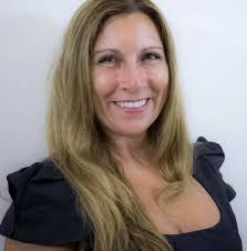 Corinne Coe's Instagram, Twitter & Facebook