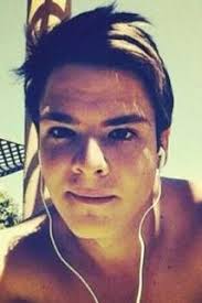 9. června 1992 slaví narozeniny