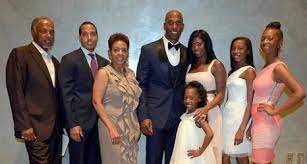 Detroit shock wnba game on monday, september 3. Homegrown Basketball Star Chauncey Billups Says His Family Tops Fame