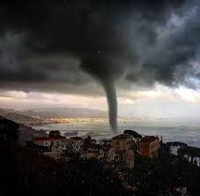 Biz de bu konuyu sizler için inceledik ve haberimize ekledik. Hortum Nedir Hortum Nasil Olusur Kek Medya