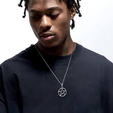 Collier avec pendentif étoile de David cool pour homme, bijoux en acier  inoxydable, couleur argent, collier avec pendentif rond en forme d'étoiles  : Amazon.ca: Mode