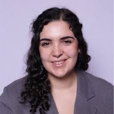 Is an influencer worth more than an ENA graduate?" 🤔 That's the somewhat  provocative question I had the chance to defend during the latest eloquence  contest organized by SODESI (Air France)… |