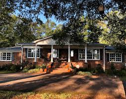 Picking exterior paint colors is scary for most homeowners. 12 Of The Best Paint Colors To Go With Red Brick Laurel Home