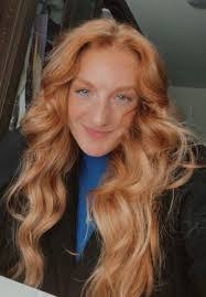 Sarah Schappert's Instagram, Twitter & Facebook