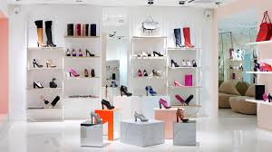 Modern Shoes Store Interior Idea Elegant Cheerful1 Png 1200 675 Decoracion De Muebles Diseno De Tienda Decoracion De Local