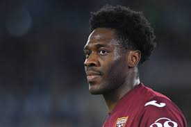Ola Aina to join Awoniyi, Dennis at Forest