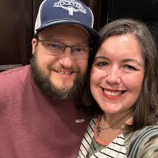 Does a smoke stack come with a Navigator grill?