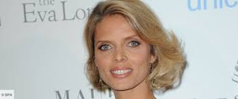 Découvrez le calendrier des élections régionales. Miss France 2021 Sylvie Tellier Defend L Exclusion Polemique D Anaelle Guimbi Candidate A Miss Guadeloupe