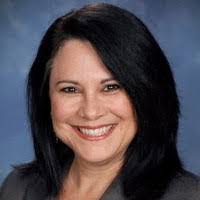 Kim Doss's Instagram, Twitter & Facebook