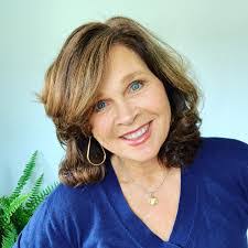 Suzanne Wills's Instagram, Twitter & Facebook