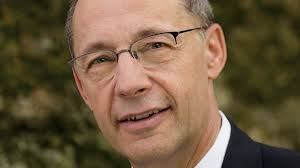 Ex-Alexion, bluebird execs launch VC and manufacturing firm with $150M