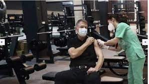 Se asteapta validarea unui protocol de vaccinare, apoi va incepe distribuirea. President Iohannis Muscles Going Viral On Social Media The Romania Journal
