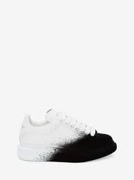 Black And White Alexander Mcqueen Sneakers Women S Optic White Black Oversized Sneaker Alexander Mcqueen Alexander Mcqueen Oversized Sneakers Mcqueen Black And White Sneakers