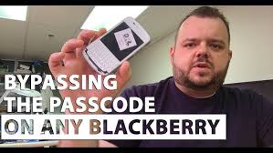 How to reset or hard reset an blackberry torch 9810. Remove Blackberry Password If Forgotten Youtube