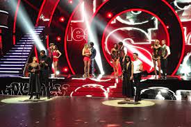 Arielle dombasle quitte la compétition. Danse Avec Les Stars Tf1 Voudrait Une Version Moins Chere