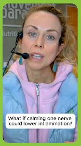 Vagus nerve hack 41:⁣ Humming/swallowing ⁣ ⁣ Credit: Lois Laney ⁣ This is  an amazing exercise, especially if you are experiencing difficulty  swallowing. ⁣ 1. Make sure your teeth are slightly apart. ⁣