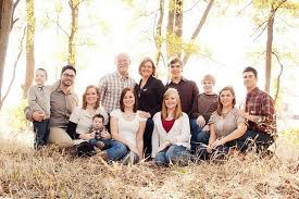Lovely Large Family Photography Ideas Sortrature Large Family Photography Big Family Photos Large Family Photos