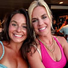 Nicole Lucia's Instagram, Twitter & Facebook