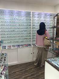 Dapatkan kerja dan jawatan kosong kerajaan dan swasta seluruh negeri di malaysia yang menawarkan gaji tinggi dan lumayaan dan terbaik. Kerja Kosong Kedai Cermin Mata 2018 Lamaran Q