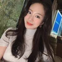 Aileen Cheung's Instagram, Twitter & Facebook