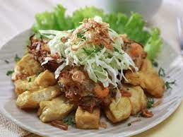 Tahu Gimbal Adalah Makanan Khas Kota Semarang Makanan Ini Terdiri Dari Tahu Goreng Rajangan Kol Mentah Resep Tahu Resep Masakan Indonesia Masakan Indonesia
