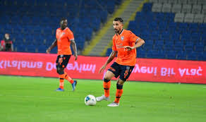 Mehmet topal, 03/03/1986 tarihinde doğmuştur. Mehmet Topal Tarihe Gecmeye Hazirlaniyor