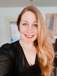 Was Schokolade und LinkedIn gemeinsam haben😂? Kennst du das? Wenn du was  nicht mehr "darfst" und es dann erst recht willst 😅. Ist wie mit  Schokolade. Ich habe mich ja entschieden nur