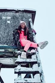 In amerika hegt die schöne sängerin einen ganz anderen traum. Video Sarah Lombardi Im Winterwunderland Mit Alessio Und Julian Gala De