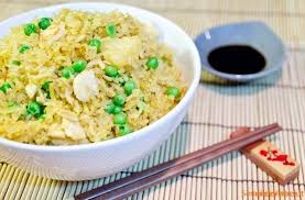 Preparazione del riso al curry con pollo e mela. Riso Al Curry Con Pollo E Ananas Ricetta Semplice E Veloce