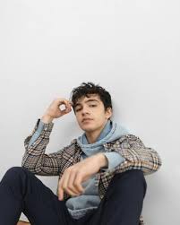 Gheisar is 5 feet 7 inches tall which is equivalent to 1.7 meters. Bryce Gheisar Photos News And Videos Trivia And Quotes Famousfix