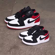 Air Jordan 1 Low Black Toe White Black Gym Red Pin On Footish Se Instagram