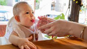 Viele eltern machen sich sorgen, dass das baby nicht genug trinkt. Tee Fur Babys Welcher Ist Geeignet Echte Mamas