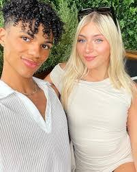 Lindsay Ebert's Instagram, Twitter & Facebook