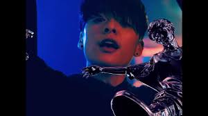 Video klip lagu: Amber