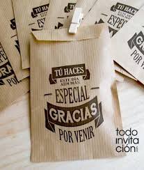 Vendemos regalos de boda al por mayor, así que mándanos un email diciéndonos en qué producto estás interesado y vemos cómo podemos hacerlo. Bolsas Kraft Pequenas Gracias 3 Pack 20 Und Todoinvitacion Invitaciones Y Detalles Diferentes Regalos De Boda Boda Detalles Boda