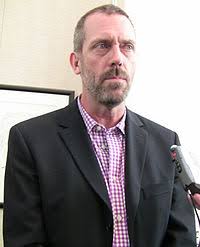 Густая седая борода сделала звезду неузнаваемым и похожим на . Lori Hyu Vikipediya