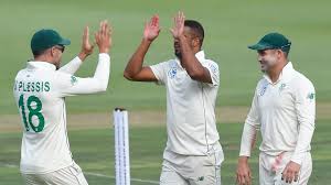 Faf du plessis will now have to lead from the front with the bat as well. South Africa Vs England 4th Test Day 2 In Johannesburg As It Happened Cricket Hindustan Times