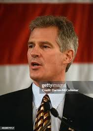 400 New Hampshire Scott Brown Stock Photos, High-Res Pictures, and Images