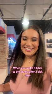 Farrah Walton's Instagram, Twitter & Facebook