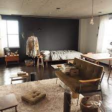 黒壁側はこんな感じ 可愛いな 私の部屋 古道具 古家具 古道具のある暮らし 賃貸インテリア 一人暮らしインテリア truckfurniture インテリア 賃貸 インテリア 玄関 インテリア おしゃれ