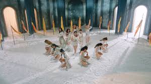 Check spelling or type a new query. Loona Ptt Paint The Town Who S Who K Pop Database Dbkpop Com